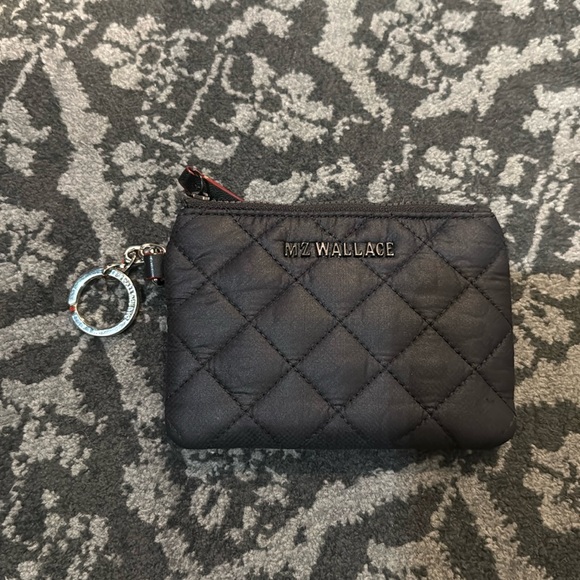 FLAT METRO KEY POUCH Black with silver hardware - Picture 1 of 2